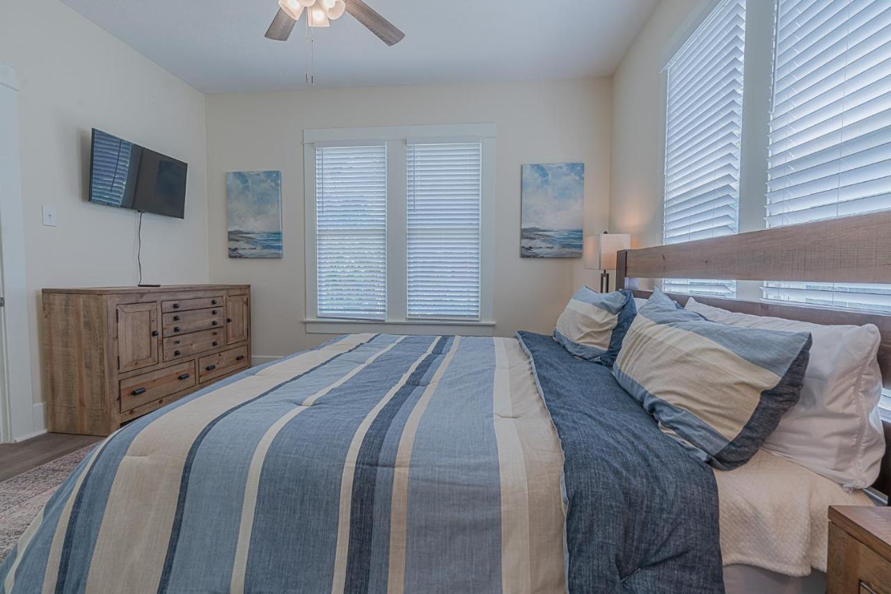 Uptown Cottage Newly Updated Home Near The Strand Galveston Harbor And Utmb Экстерьер фото