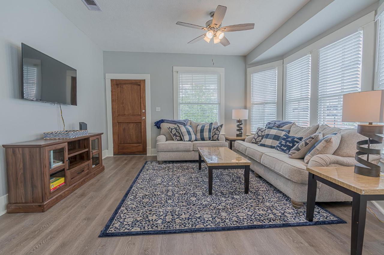 Uptown Cottage Newly Updated Home Near The Strand Galveston Harbor And Utmb Экстерьер фото